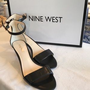 Nine West Leisa kitten heel sandal